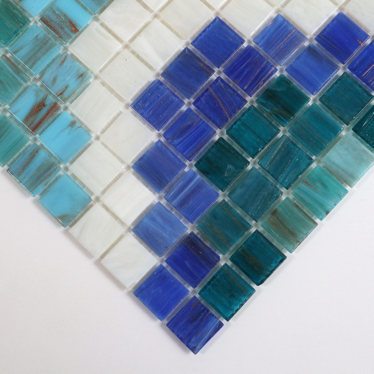 Carrelage mural en mosaïque bleue : impression encadrée en cuir végétalien, fabriquée en Italie - France