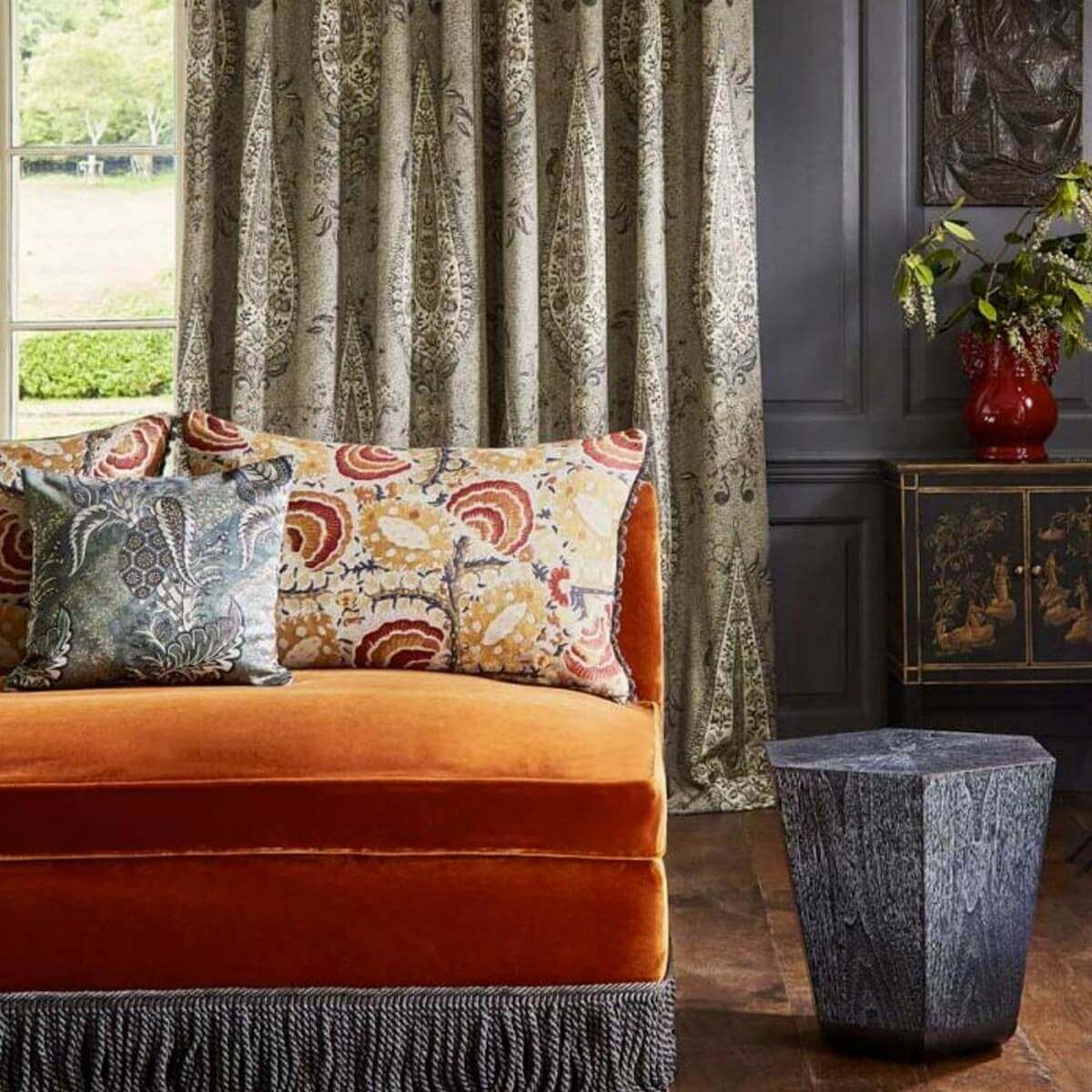 小物 yasuantique Suzani Archive Fabric - Zoffany