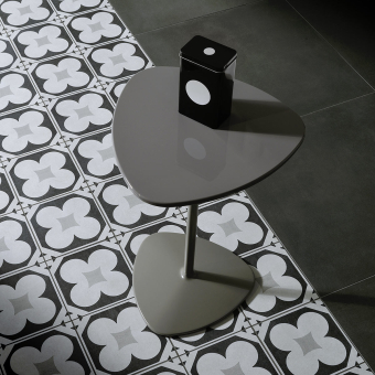 Black & White Margherita Porcelain stoneware