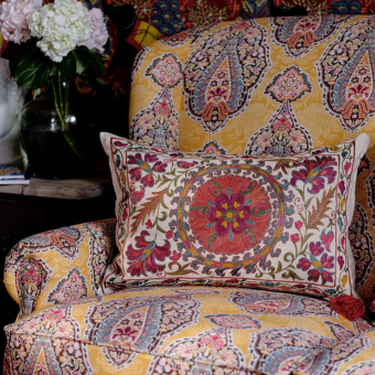 Coussin Nurata Suzani Silk Embroidered