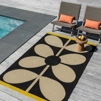 Giant Sixties Stem Black in-outdoor Rug