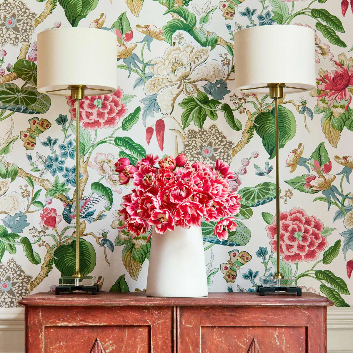 Hill Garden Wallpaper - Thibaut