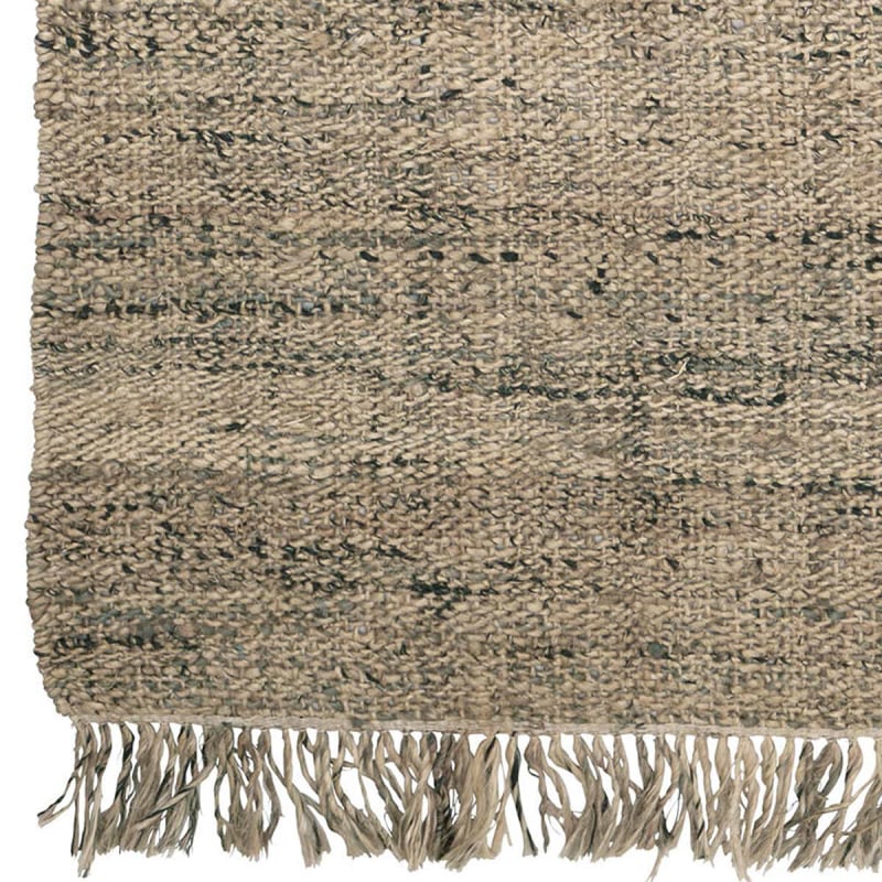 nessa-rug-linie-design.jpg