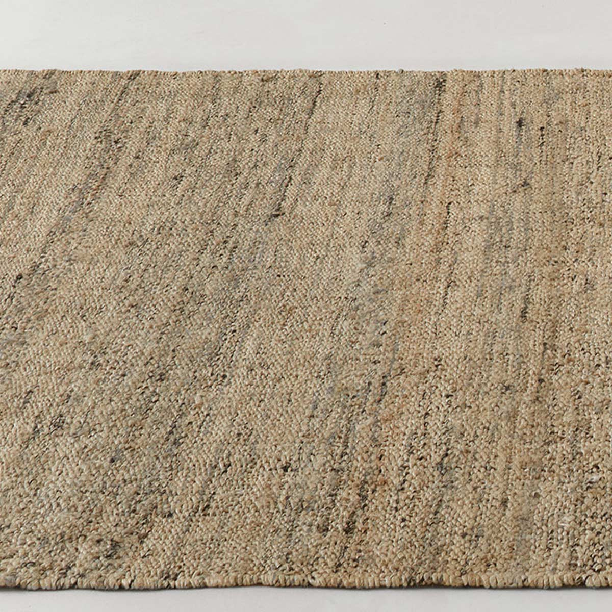 Nessa Rug - Linie Design