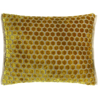 Jabot Cushion