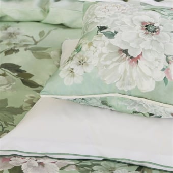 Fleur Blanche Cushion