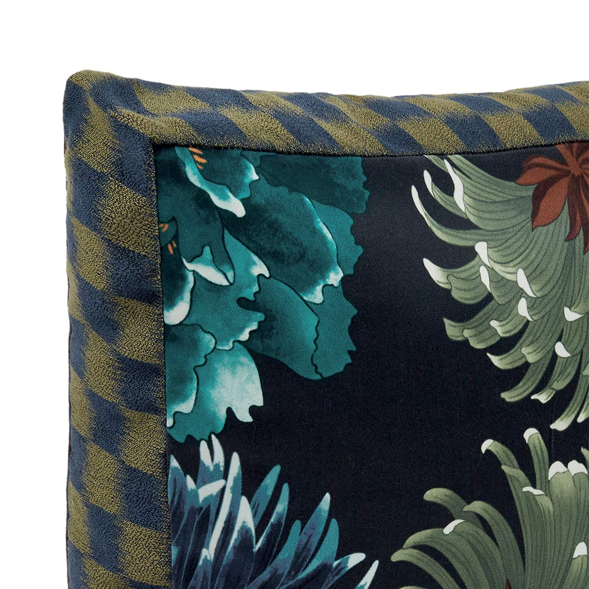 Hanabatake Cushion K3 design by Kenzo Takada