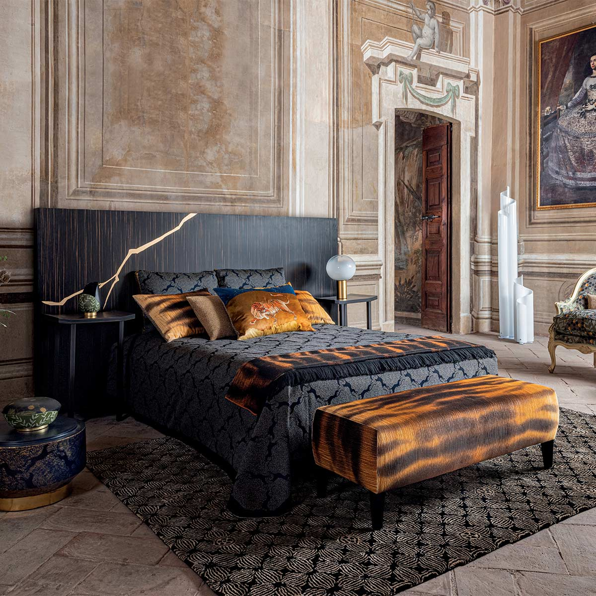 Taigaa Throw K3 design by Kenzo Takada