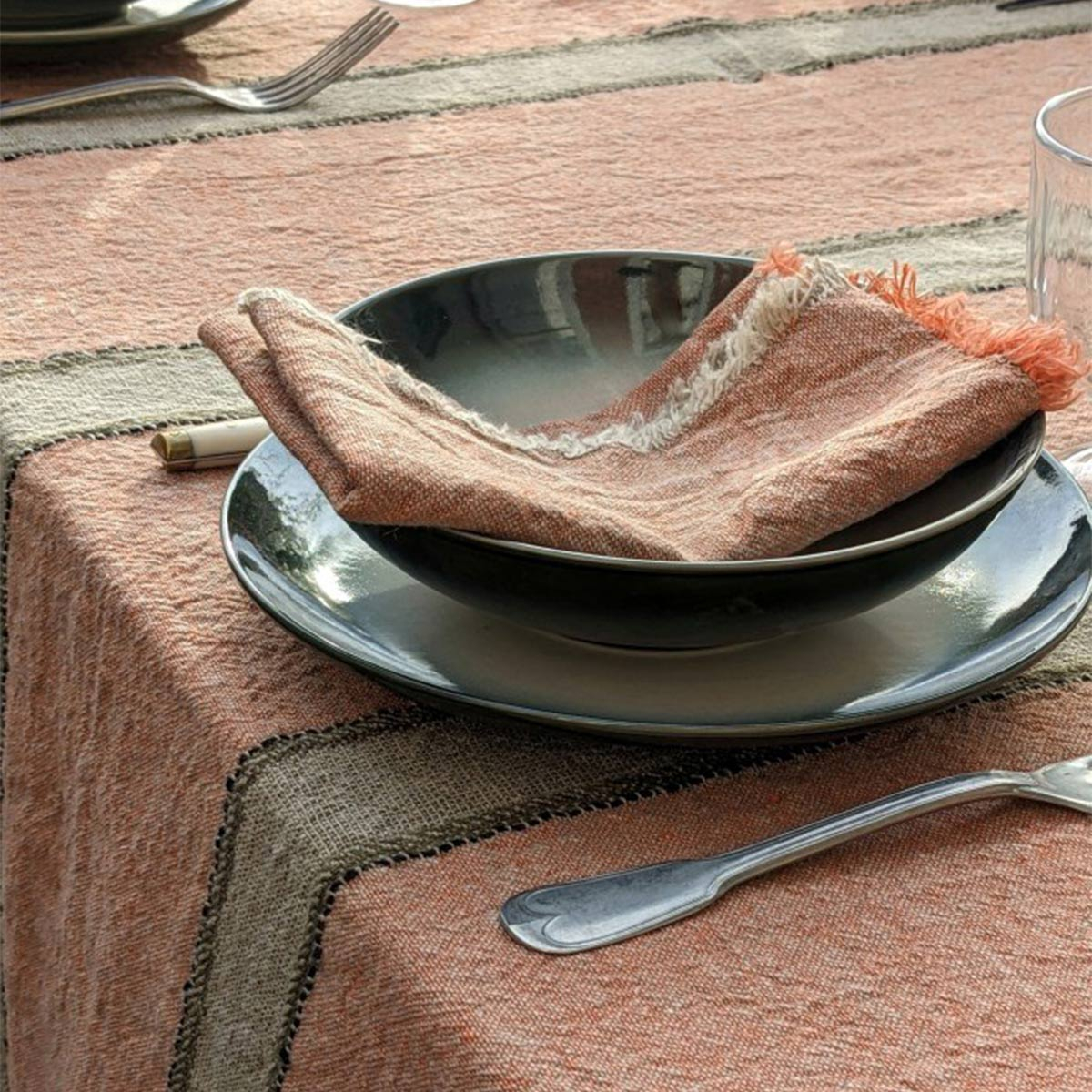 Canyon Tablecloth in Rose - Thumbnail 4