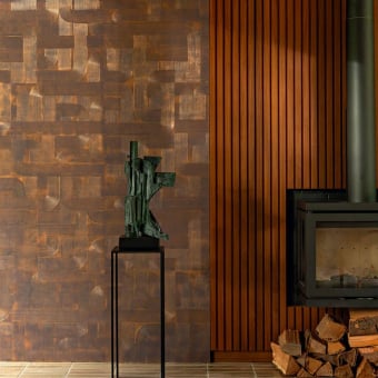 Gesso Peigné wall covering