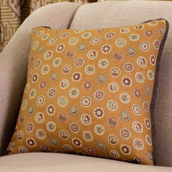 Tessuto Corto Buttons