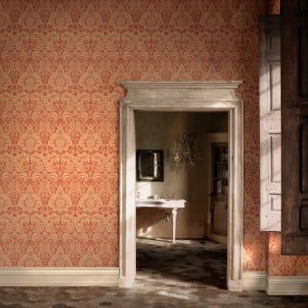 Queen's Damask wallpaper