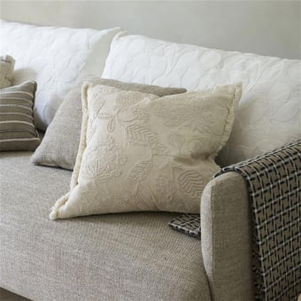 Daphne cushion