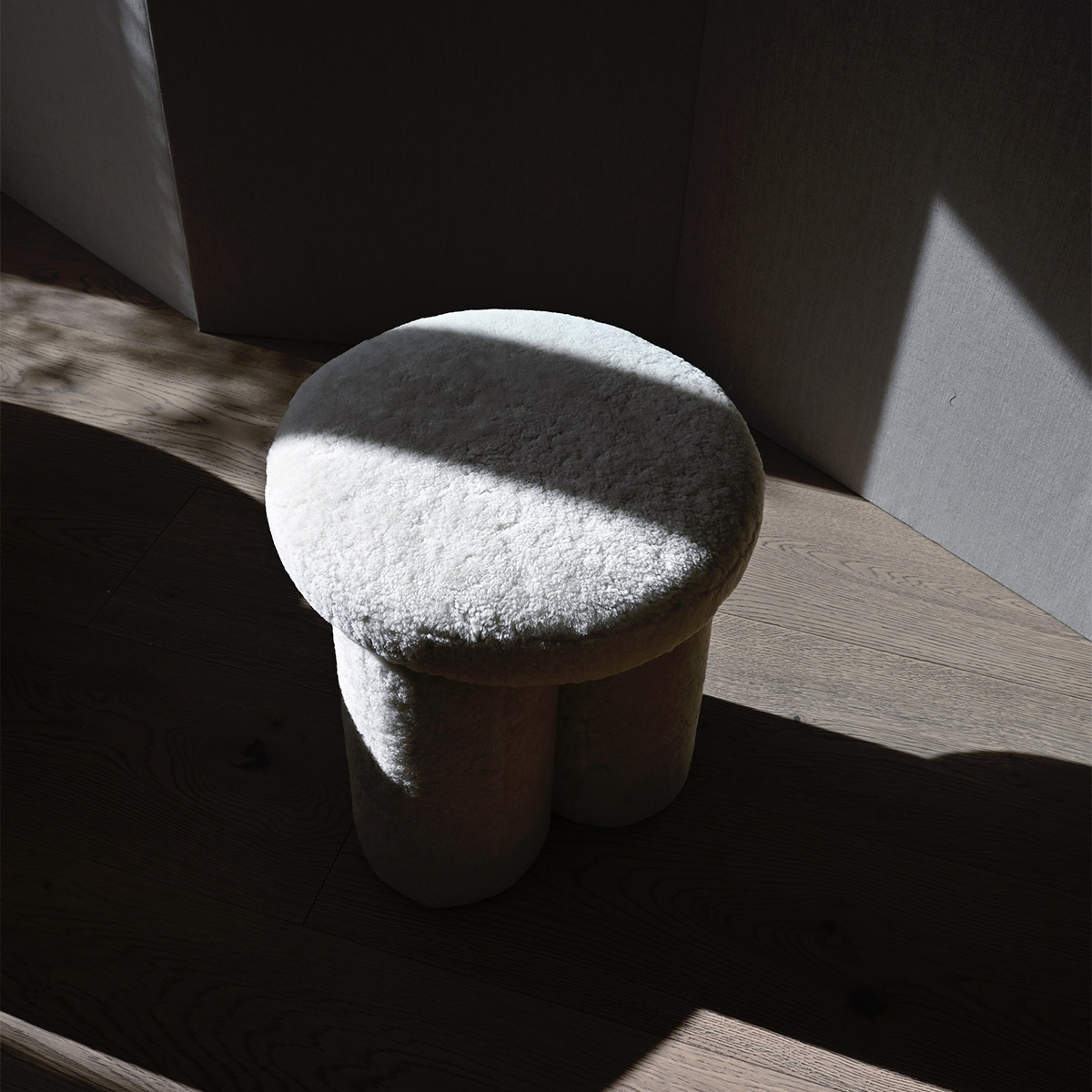 Big Foot Sheepskin Pouf 101 Copenhagen