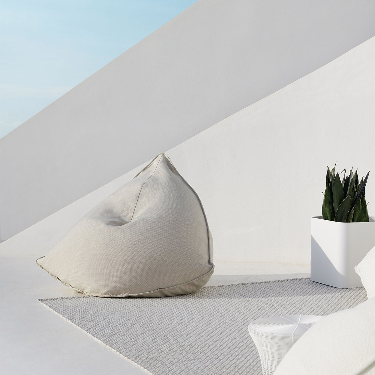 Sail Iris Outdoor Pouf Gandia Blasco