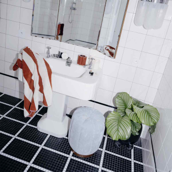 Pouf Le Claudel Velluto a righe sottili