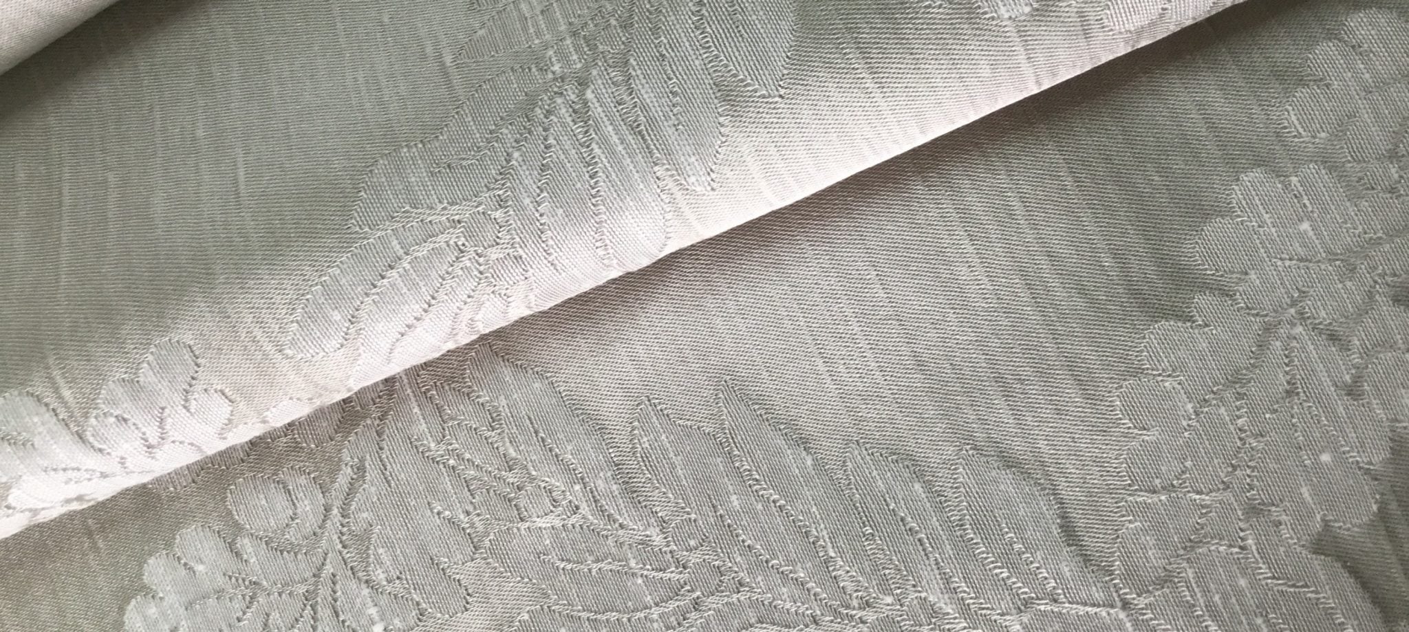 Tissu Damass 5 Lettres