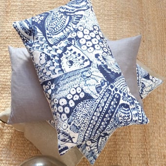 Samt Poisson d’Avril Fabric Outremer Lalie Design