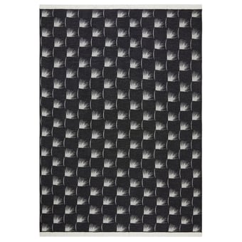 Edeum Throw Beige/White K3 design by Kenzo Takada