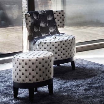 Edeum Throw Beige/White K3 design by Kenzo Takada