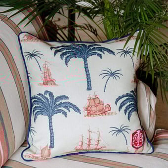 Aegen outdoor Cushion Indigo. Red. Taupe Mindthegap