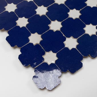 Zellige Sparkle Blanc, Bleu royal De Tegel