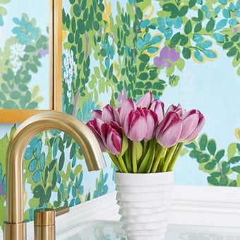 Papel pintado Central Park Navy and Pink Thibaut