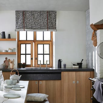 Stoff Pure Arbutus Stickerei Inky Grey Morris and Co
