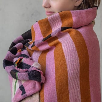 Couverture Gunta Stölzl Nougat Nougat Wallace Sewell
