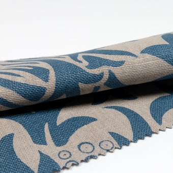 Tessuto Thistle Indigo Linen Morris and Co