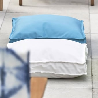Coussin Lovina Natural Box Outdoor Chalk Designers Guild