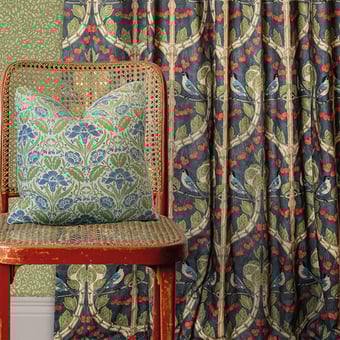 Tessuto Birds & Cherries Cotton Red/Green GP & J Baker