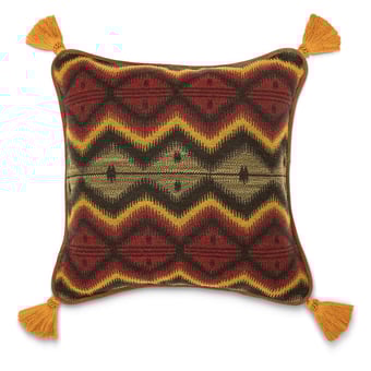 Pyramidenspitze Cushion Red Mindthegap