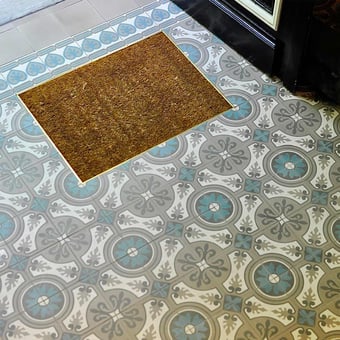 Carreau ciment Old Lilly ivory, steel blue De Tegel