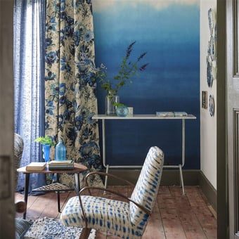 Papel pintado mural panorámico Shoshi Cobalt Designers Guild